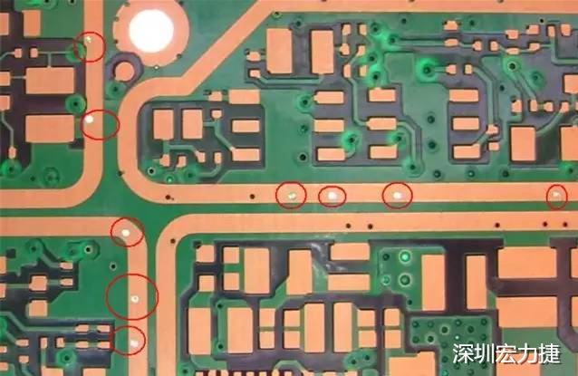 防止PCB過波峰焊時錫從導(dǎo)通孔貫穿元件面造成短路；特別是我們把過孔放在BGA焊盤上時，就必須先做塞孔，再鍍金處理，便于BGA的焊接。