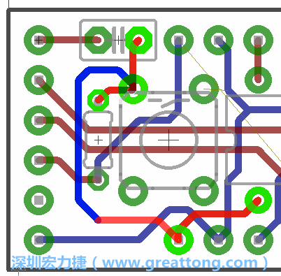 為了要創(chuàng)造一個電路通道，首先要先點擊重置開關的連結點進行布線，在電路板的背面繪制線路直到其它線路前的乾淨區(qū)域。
