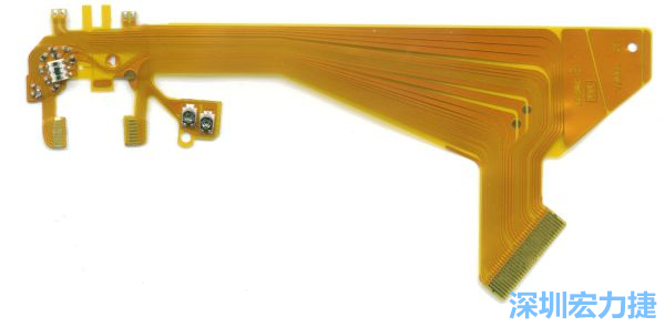 針對消費性電子產(chǎn)品的外型設(shè)計，F(xiàn)PC可以做任意形狀的適應(yīng)性線路設(shè)計。