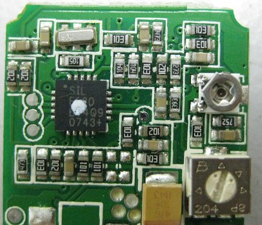 PCBA加工IC元件主要分為DIP及SMD兩大類，DIP 插件的IC，SMD (Surface Mount Device) 表面貼裝元件。